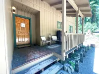 “Big Trees Retreat,” Boasts 5BR/2.5BA, Sleeps-16. 2-level living. Dog friendly!