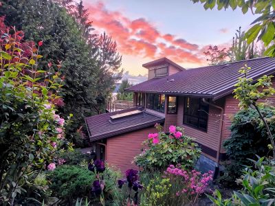 Modern Hillhouse with Lake Washington Views