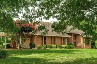Edith's Farm-Peaceful countryside home on 5 acres - 3-Star