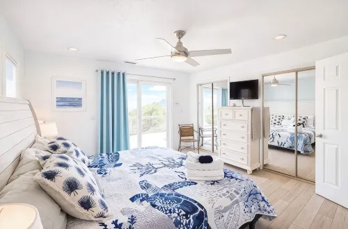 Family Friendly Beach House. Pool, Hot Tub, Walk to Beach. Dog Friendly, Fenced - Private Pools