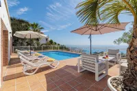 Villa Oliva with private heated pool and amzing views - Private Pools