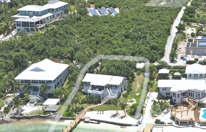 Beachfront House  Private Dock & Beach Tahiti Beach House - Hope Town  5 STAR