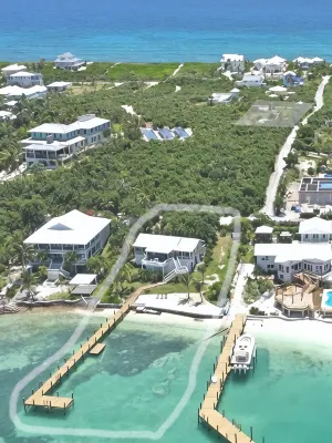 Beachfront House  Private Dock & Beach Tahiti Beach House - Hope Town  5 STAR