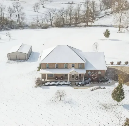 Beautiful farm stay apartment, rural Georgetown KY