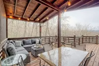 3 Suites with Game/Movie Room & Hot Tub - Hytter