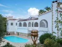 Villa Andaluz ~ Roses Mas Fumats - فلل
