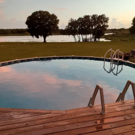 NEW-Lakefront /on 5 acres /near Lakewood Ranch / Pool / Pet Friendly