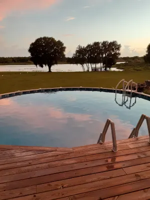 NEW-Lakefront /on 5 acres /near Lakewood Ranch / Pool / Pet Friendly - Private Pool
