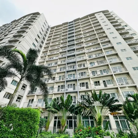 Cozy 2 Br Unit at South Residences SM Southmall