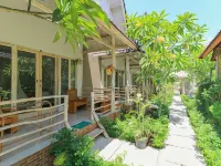 Angels Bungalow Hotels near Dalem Ped Temple