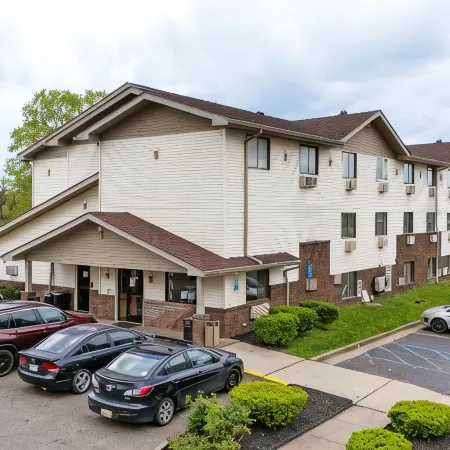 Super Inn by OYO Lansing MI