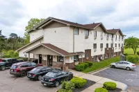 Super Inn by OYO Lansing MI
