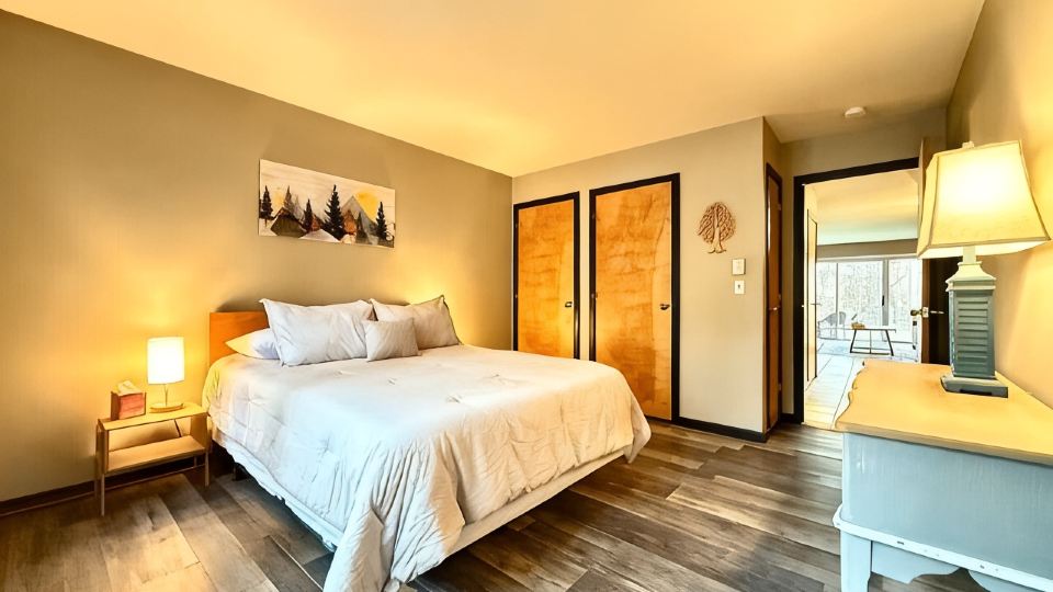 Powder Days Retreat, Fireplace & Sugarbush Base