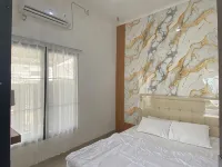 Aurora Hils Hotels in Caringin