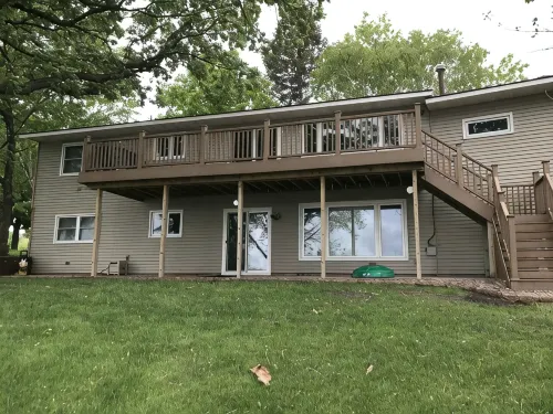 Sandy Beach, Level Lot, 4Br 2BA, 110' Shore, 2-Miles to Alexandria-License #1802 - Homestays