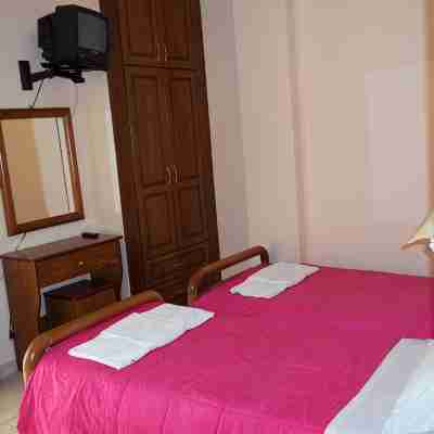 Toula's Apartments Rooms