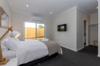 King parrott phillip island - short walk into town and the beach - Homestays