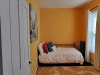 Cozy 3-Bedroom Home, Great Location in Downtown Huntingdon - 2-Star