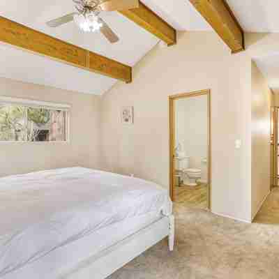7 Bedrooms, Hot tub, Game room, Poker room, BBQ Rooms