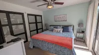Cozy 1-bedroom condo with AC, WiFi in charming Merritt Island