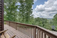 Lazy Daze - 3Br Cabin w/Mountain Views, Wrap Porch, Sauna, Firepit! - Bergblick