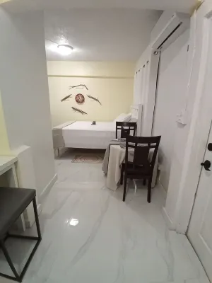 Cozy Nook Studio apartment in Perfect Getaway Tarpum Bay with AC, WiFi & kitchen - 2 stelle