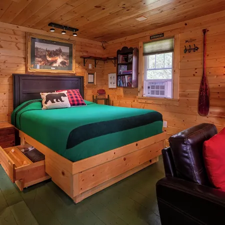 Charming cabin with AC and WiFi in delightful Two Harbors