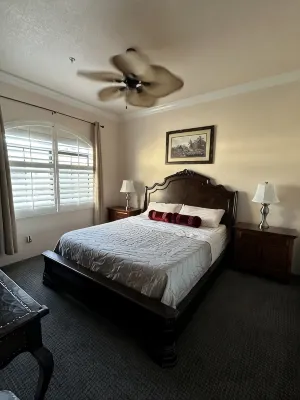 Sun-Soaked Condo near Old Town