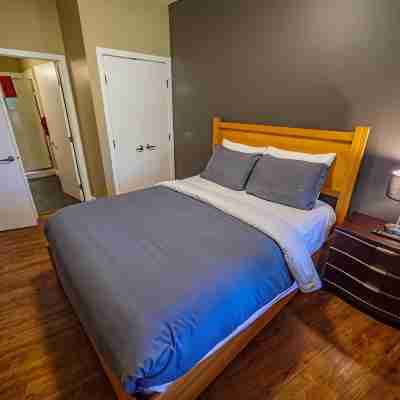 RAINFOREST GETAWAY - Directly on Spring Cove! Rooms