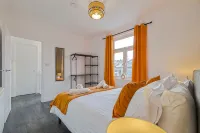 Station Side Sanctuary - 2BR Central Brighton Stay - 2つ星