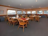 Super 8 by Wyndham Ontario