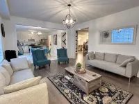 House in Wasaga Only 18 Min Away from Blue Mountain! 5 Min Away from the Beach! Hotels in Wasaga Beach