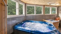 Gapyeong Pogny Kids Poolvilla - جاكوزي