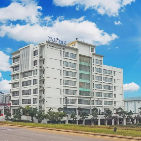 East Riverine Boutique Hotel Отели рядом с достопримечательностью «Чоу-Кит»