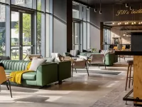Flow Fort Lauderdale Hotels near Revolution Live