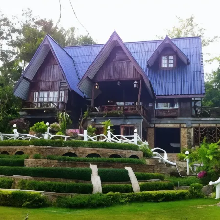 Baan Fahsai Resort