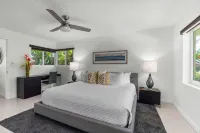 Chic Fort Lauderdale Getaway w/Private Heated Pool - 4-Star