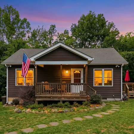 Scenic Mountain Getaway with a Firepit and Amazing Views of Mountains and Horses