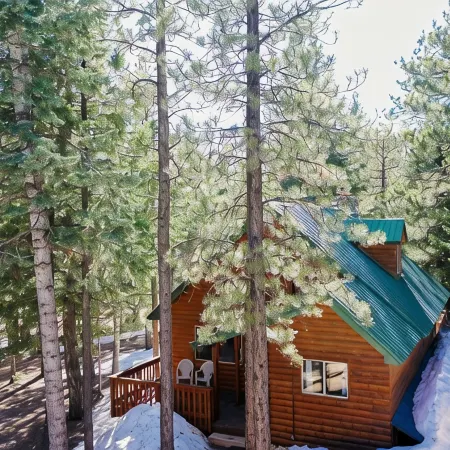 Duck Creek Cabin in the National Forest central Brian Head, Bryce Canyon & Zion