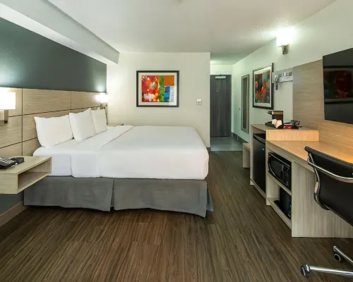Quality Inn Hotels in Leamington