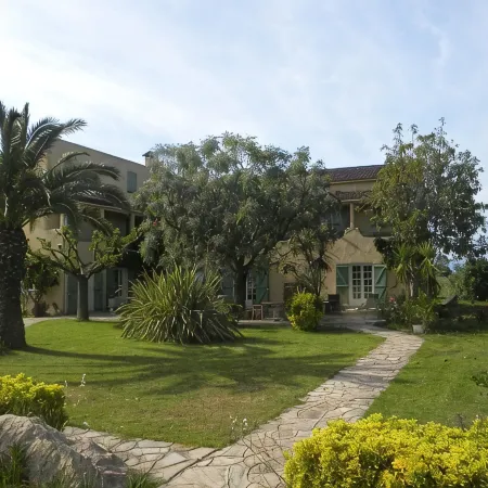 Auberge les Oliviers