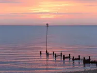 Cedar Lodge, Cedar Springs, Heacham. Only 5 Minutes Walk to the Beach. - Wifi
