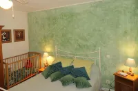 Rental in house 2 to 8 pers. 130m2, terrace 70m2 on gulf, beach 300m.