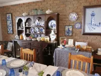 Amzee Bokmakierie Guest House - breakfast