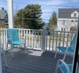 Historic Petunia Cottage: Large Renovated Victorian Excellent In-town Location - บังกะโล