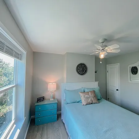 A Jolly Boat-A FEW STEPS TO BEACH-ocean side Corolla. Perfect for families!