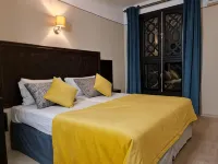 Hotel Batha - สระว่ายน้ำส่วนตัว
