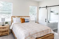 Premier Pine Valley Cabin - Hytter