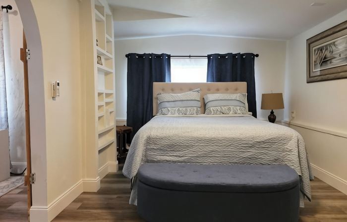 Cocoa Village Hideaway - 1 Bedroom/1 Bath Walk to Riverfront and Restaurants