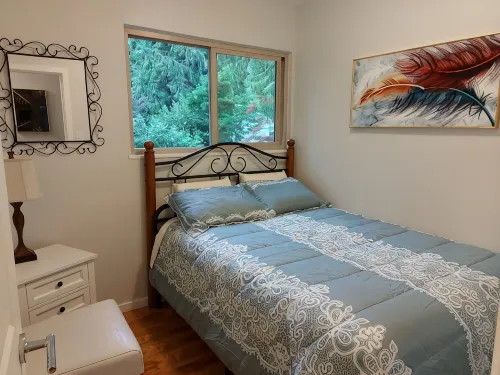 NorthVAN Nature Living Home, 5min to town, beach, suspension bridge, river ,hike - 3-Star